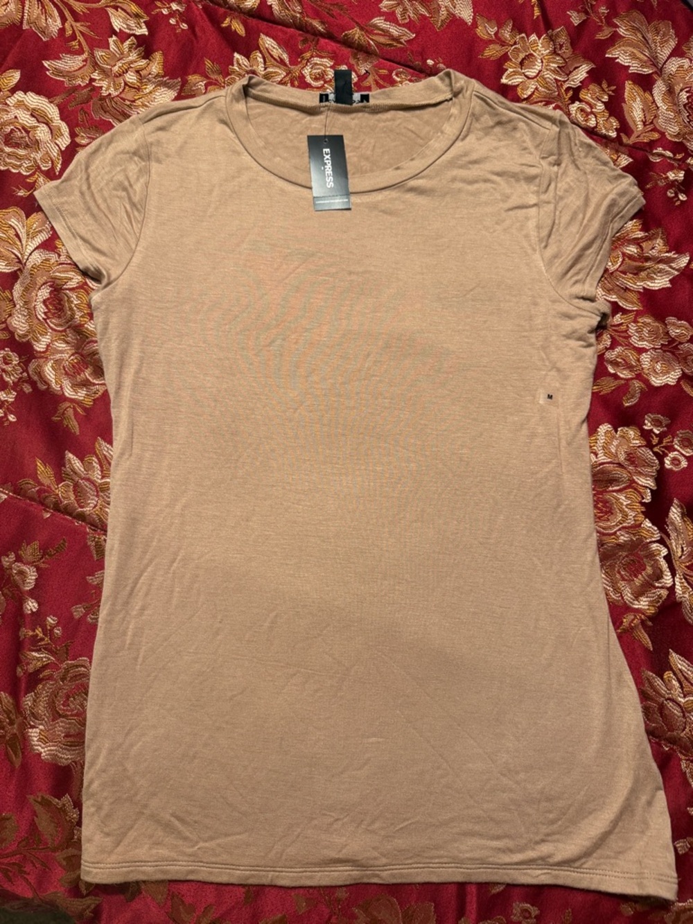 Express Short Sleeve Crew Neck Top in Taupe